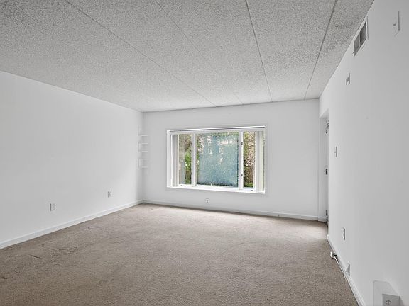 5th image of 2209 Dolphin Ave #2209