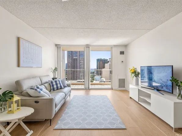 400 Hobron Ln APT 2207, Honolulu, HI 96815