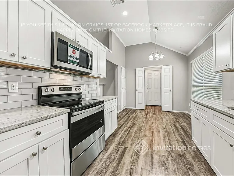 7510 Estates Way — Photo 11