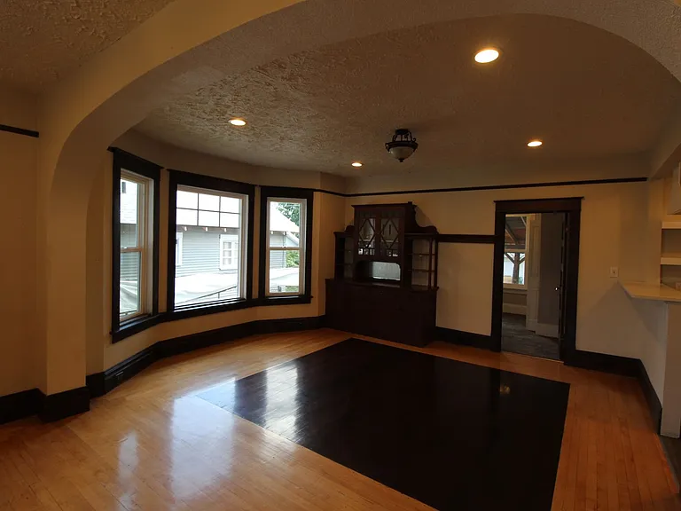 1306 E Montgomery Ave — Photo 13