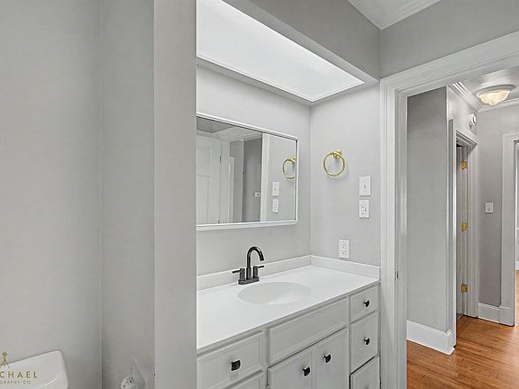 5th image of 3907 Baltimore Ave