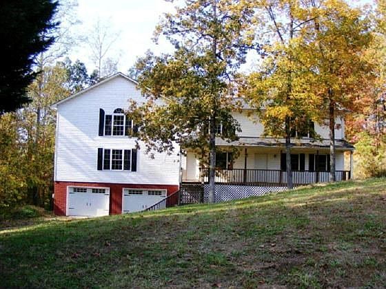 2nd image of 2581 Ridge Rd