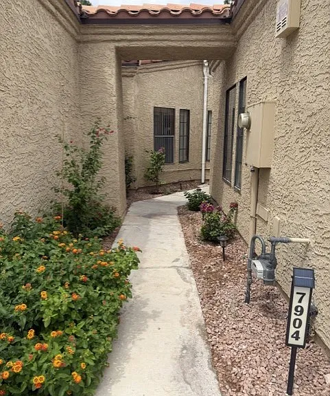7904 Shelter Island Way — Photo 2