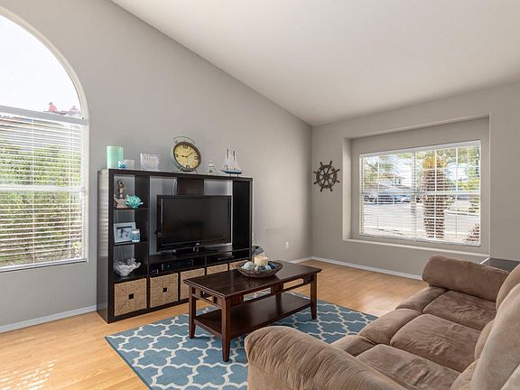 4th image of 1266 E Villa Maria Dr