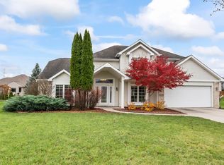 8220 Fallen Pine Ct, Fort Wayne, IN 46815