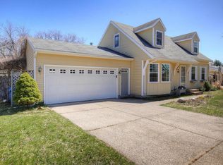 7466 Windgate Dr, Jenison, MI 49428