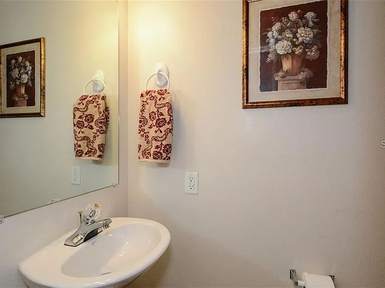 7685 Plantation Cir #B — Photo 6