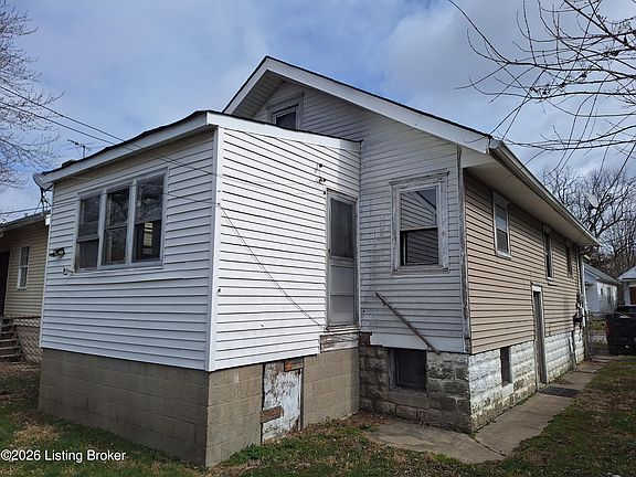 3rd image of 816 S 37th St