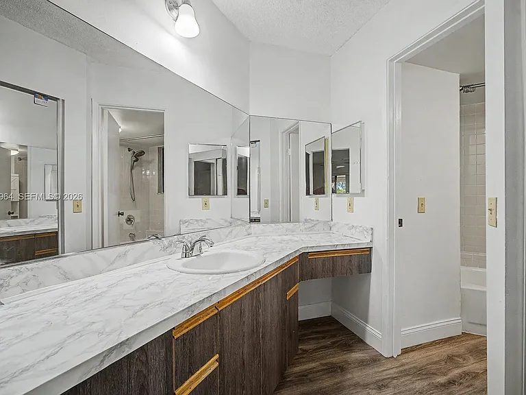 15575 Miami Lakeway N #206 — Photo 15