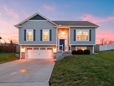 1117 SW 10th Ter, Oak Grove, MO, 64075