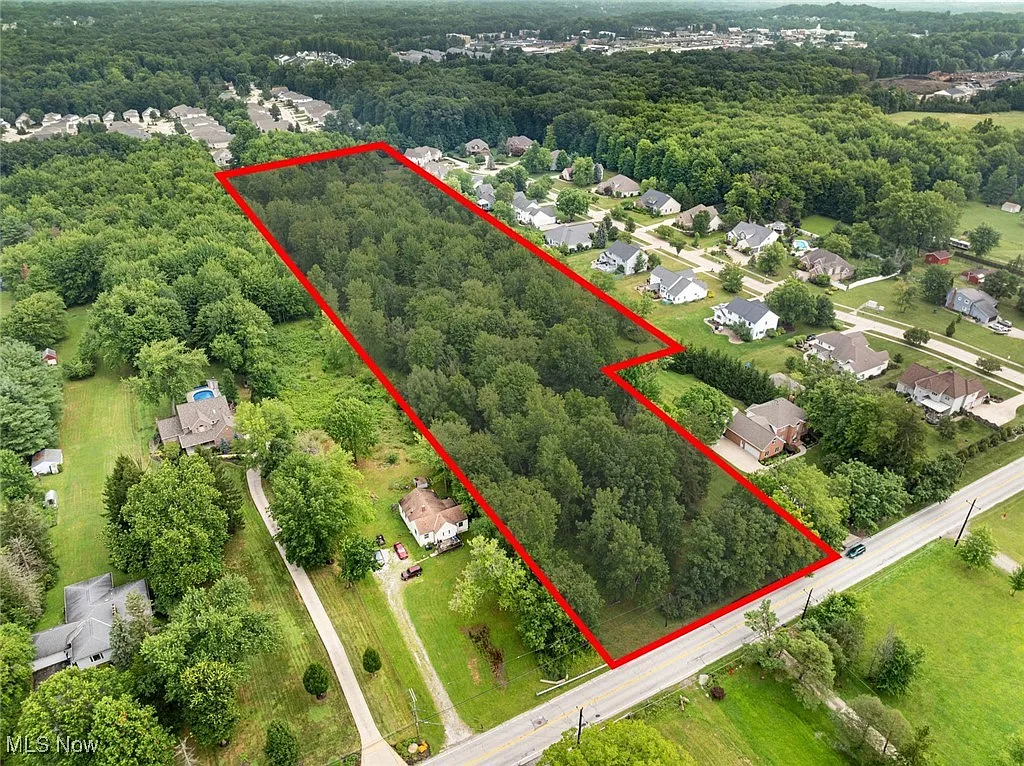 2022 Akins Rd photo 1