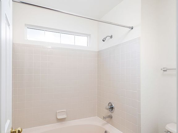 4th image of 299 W Jamison Cir Unit 2