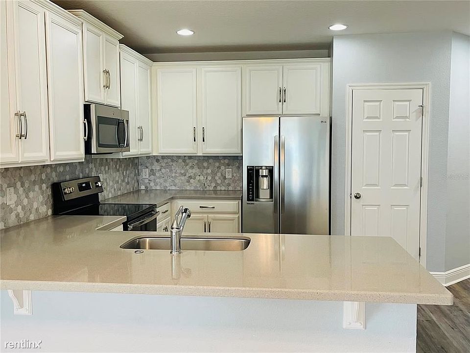 1st image of 9205R Halsey Dr