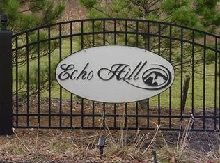 8012 Belglo Ln, Mentor, OH 44060