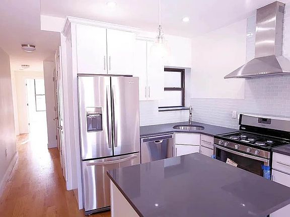2nd image of 1854 Prospect Pl #2