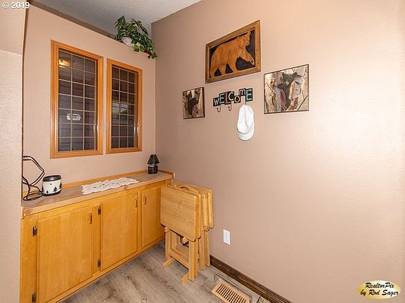 3rd image of 1885 Heartwood Dr