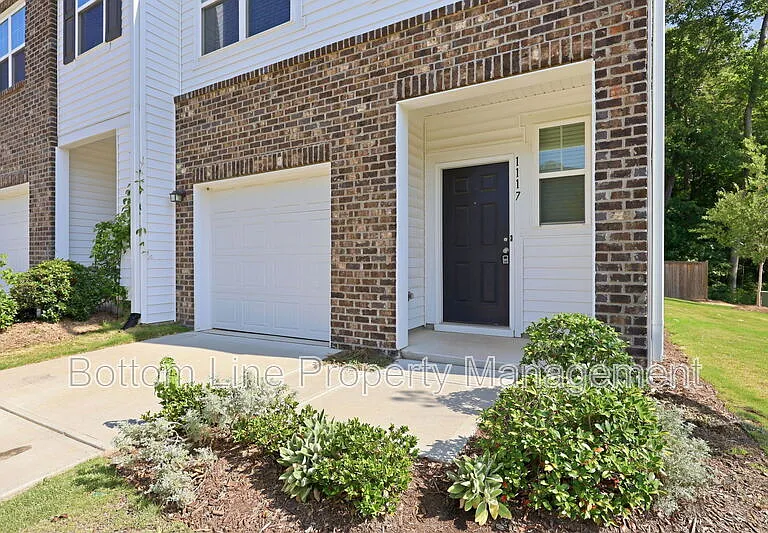 1117 Dakine Dr — Photo 45