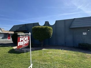 616 N Blackstone St APT 15, Tulare, CA