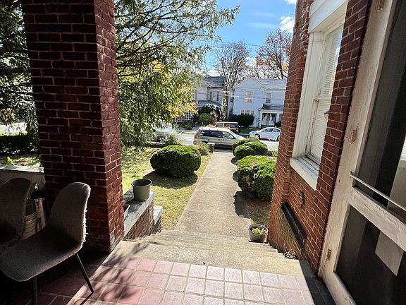 2nd image of 427 Highland Ave SW #1