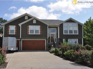 2100 Grant Ct, Greenwood, MO 64034
