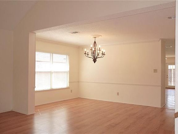 4th image of 7813 Steppington Dr