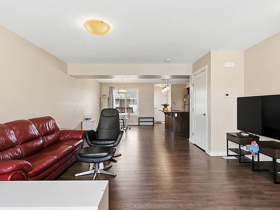 5th image of 701 Allard Blvd SW