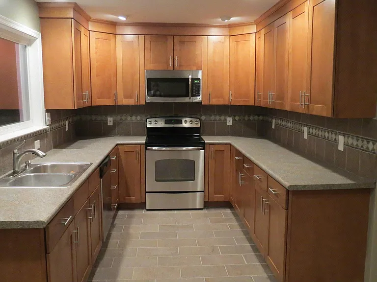 425 Hopkins Rd — Photo 9