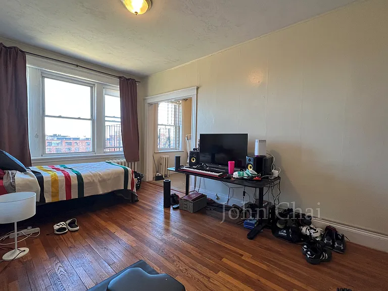225 Kelton St #15 — Photo 8