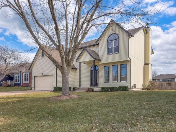 4109 SW Leeward Dr, Lees Summit, MO 64082