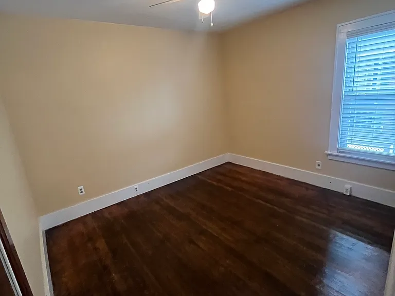 1124 Kellogg Ave — Photo 10