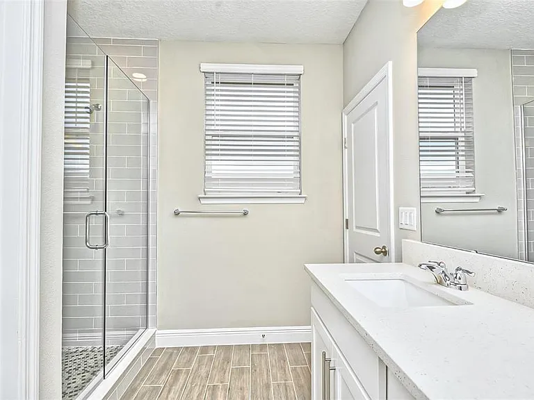 6427 Cyrils Dr — Photo 15