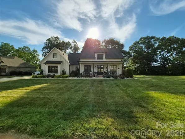 1877 Cline Farm Rd, Lincolnton, NC 28092