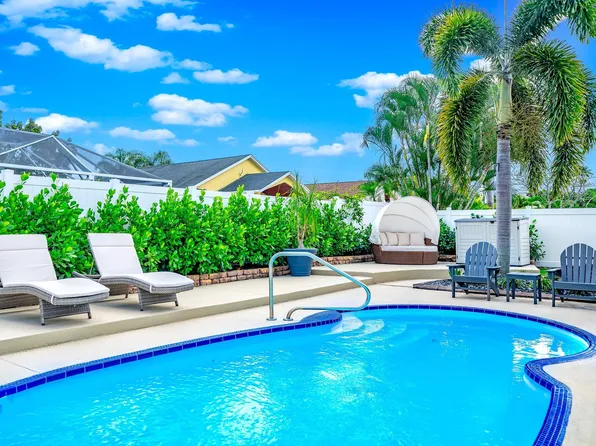 81 Maple Lane, Boynton Beach, FL 33436