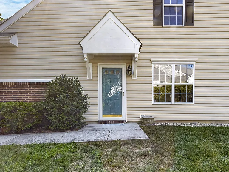 8911 Bryant Field Cir — Photo 29