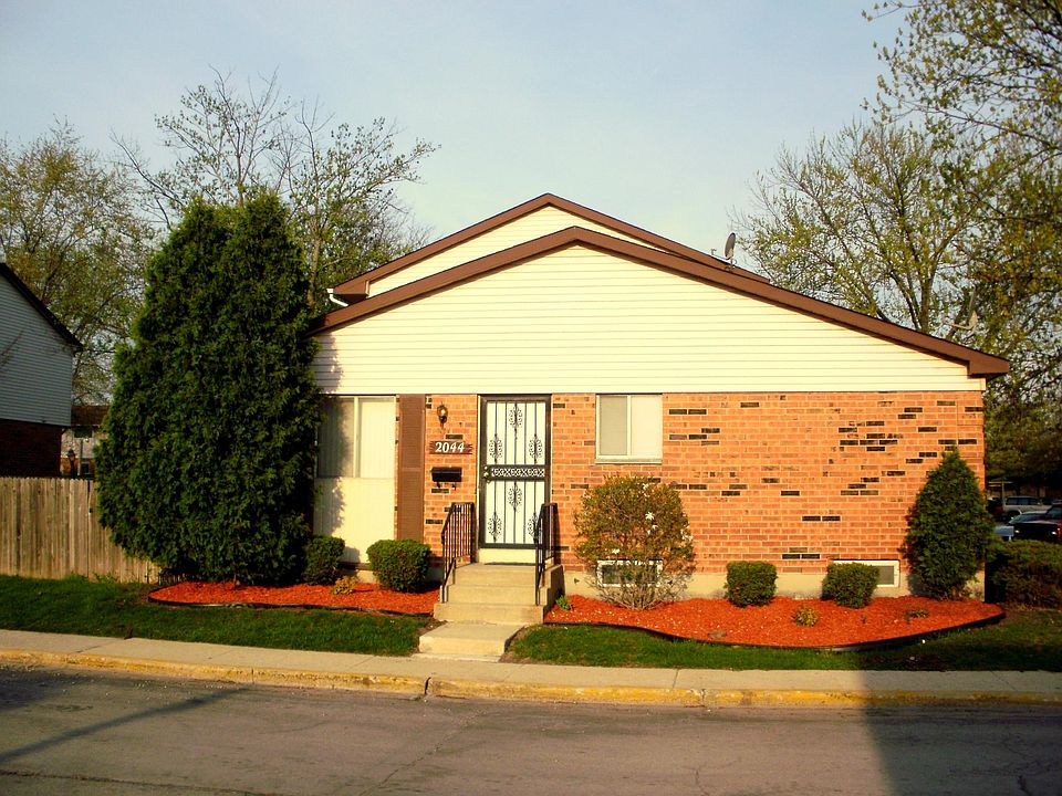 1st image of 2044 Lioncrest Dr