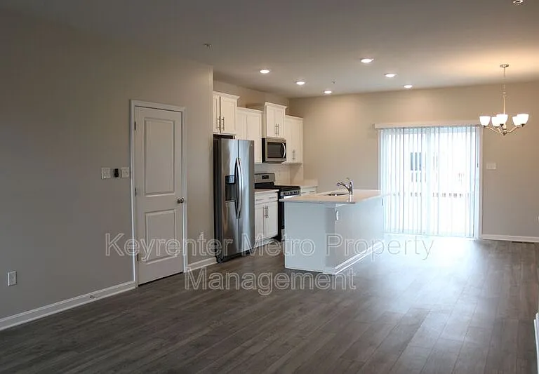 9818 Ruby Lockhart Blvd — Photo 17