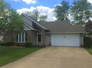 695 N Vernon St, Herscher, IL 60941