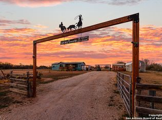 325 County Road 6715, Natalia, TX 78059