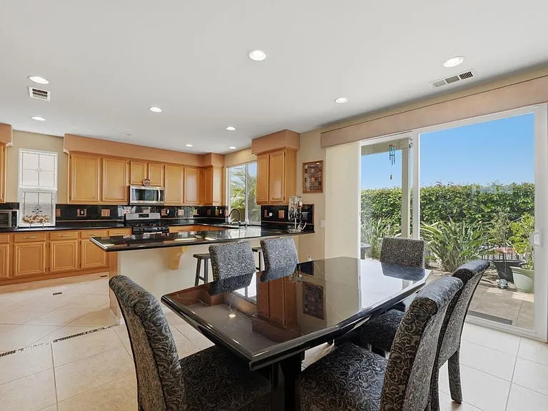 344 Plaza Los Osos — Photo 8
