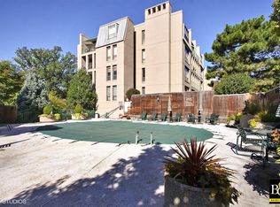 660 Winnetka Mews APT 100, Winnetka, IL 60093