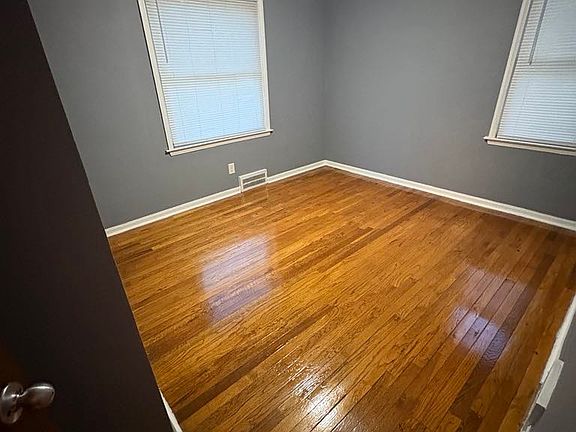 5th image of 2106 Gregory Ave