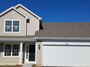 206 Norfolk Ln, Pingree Grove, IL 60140