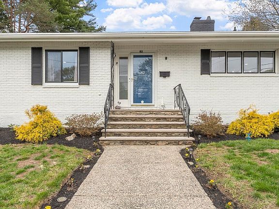 4th image of 82 Cornell Rd