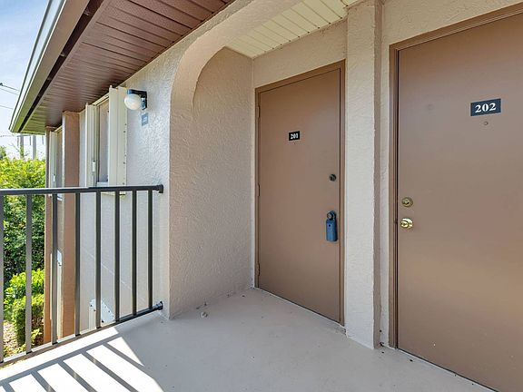 2nd image of 25100 Sandhill Blvd APT J201