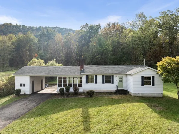 68 Degroat Rd, Apalachin, NY 13732