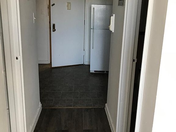 5th image of 4067 Lowerre Pl APT 1J