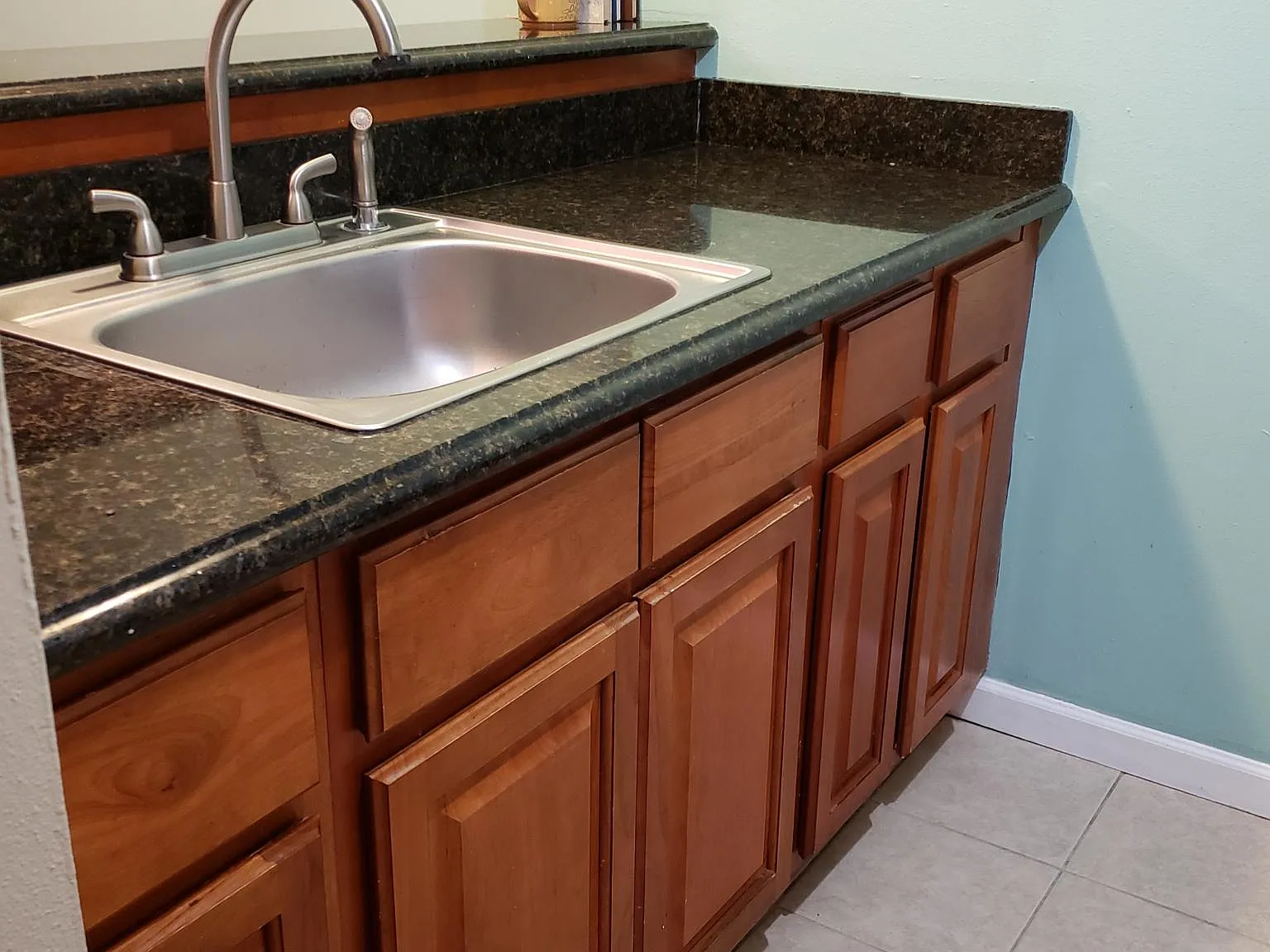 2 bed, 1.5 bath, 1070 sqft, $1,200 — Photo 4