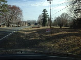 1610 Youngs Mill Rd, Greensboro, NC 27406