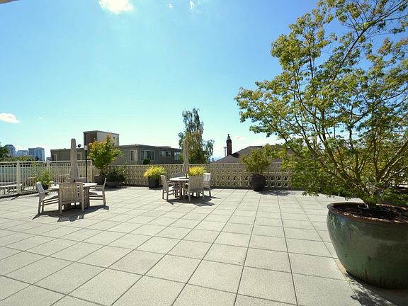 3rd image of 525 Belmont Ave E APT 1F
