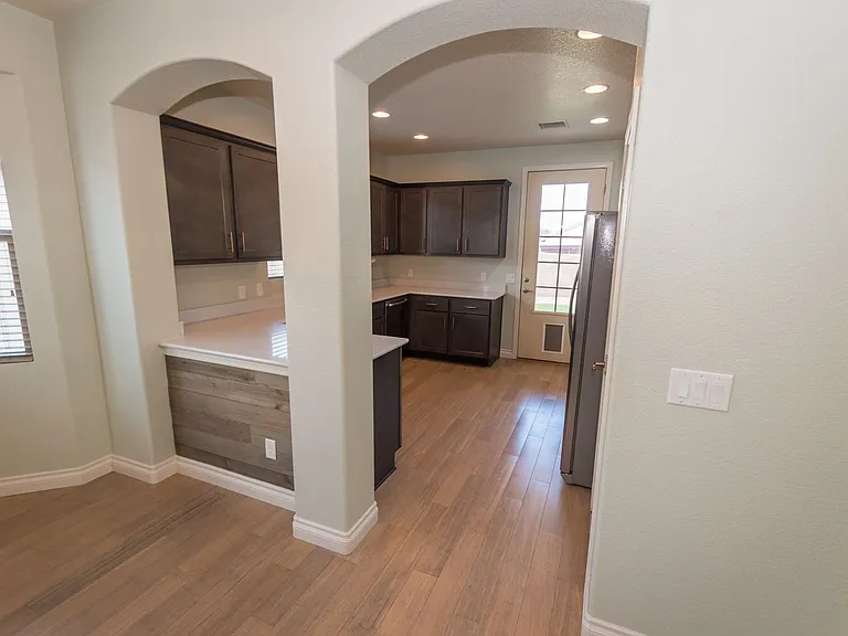 1205 Barnes Dr — Photo 9